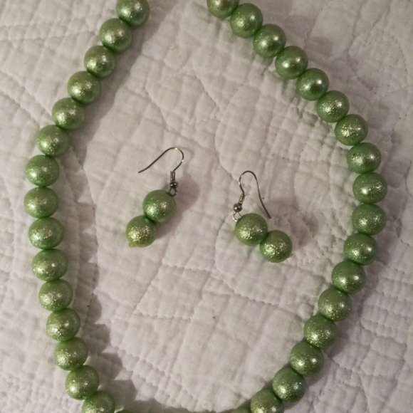 NWOT Iridescent Sparkle Bead Necklace/Earring Set - Never Worn - Picture 2 of 5